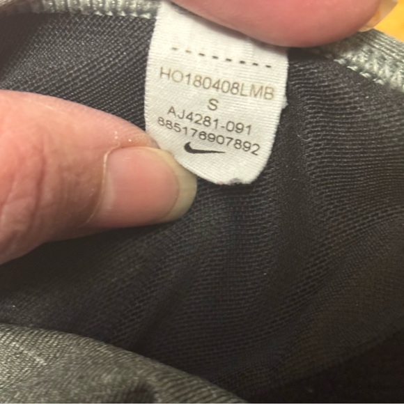 Nike Dri-Fit Women's Charcoal JUST DO IT Sports Bra Size Small - Picture 8 of 8